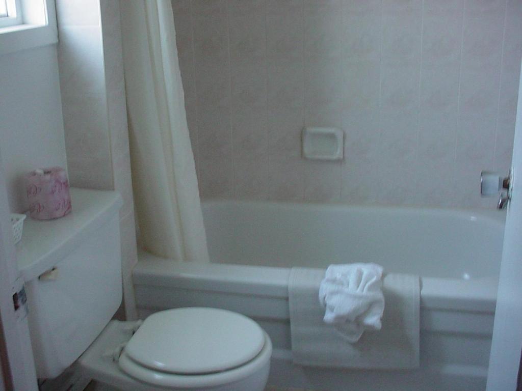 Blue Moon Motel Niagara Falls Room photo